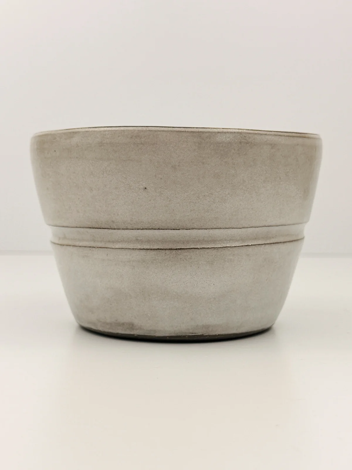 mtvessell_pottery_alabaster_1-1 Front view of a handcrafted ceramic vessel from mtvessell Pottery's Alabaster collection