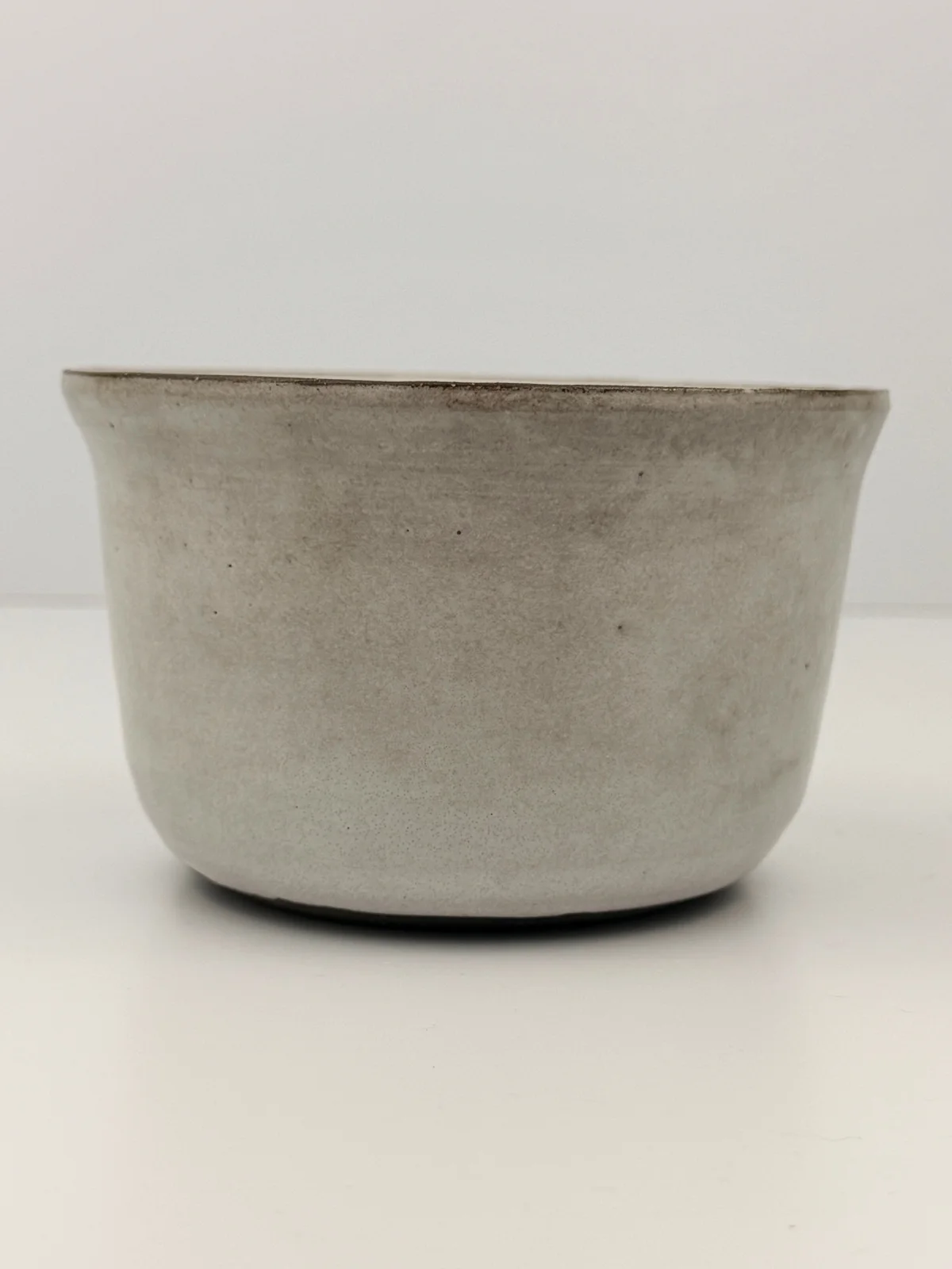 mtvessell_pottery_alabaster_2-5 Front view of a handcrafted ceramic vessel from mtvessell Pottery's Alabaster collection