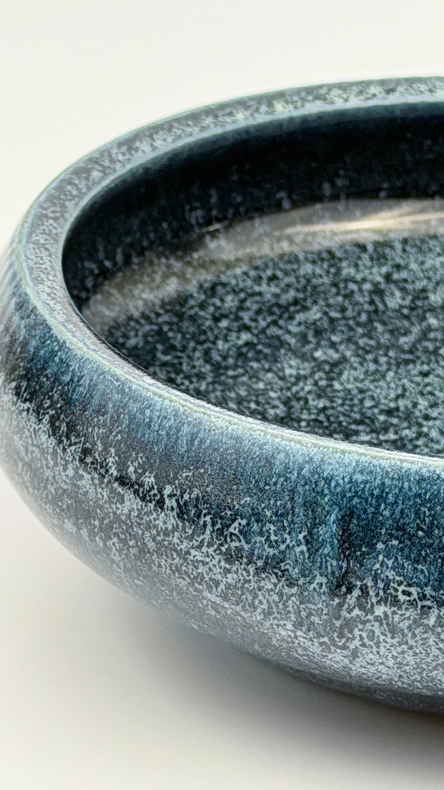 mtvessell_pottery_azure_10-3 Top detail view of a handcrafted ceramic vessel from mtvessell Pottery's Azure collection