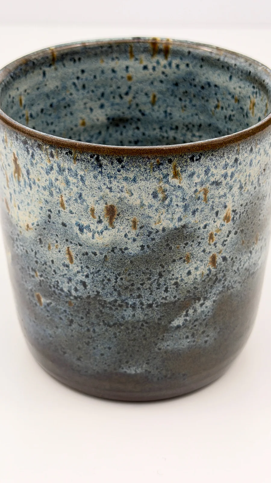 mtvessell_pottery_azure_3-1 Side view of a handcrafted ceramic vessel from mtvessell Pottery's Azure collection