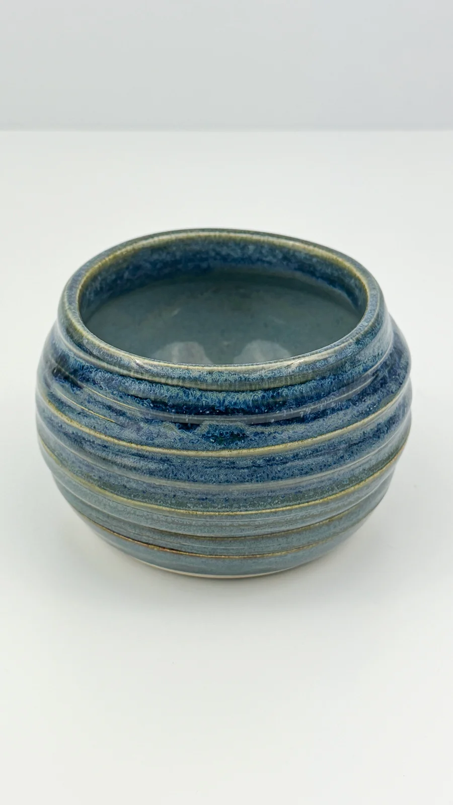 mtvessell_pottery_azure_5-3 Top detail view of a handcrafted ceramic vessel from mtvessell Pottery's Azure collection