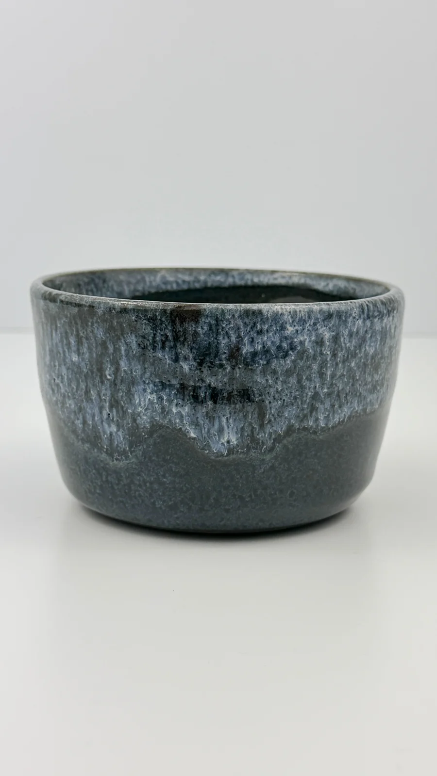 mtvessell_pottery_azure_6-2 Side detail view of a handcrafted ceramic vessel from mtvessell Pottery's Azure collection