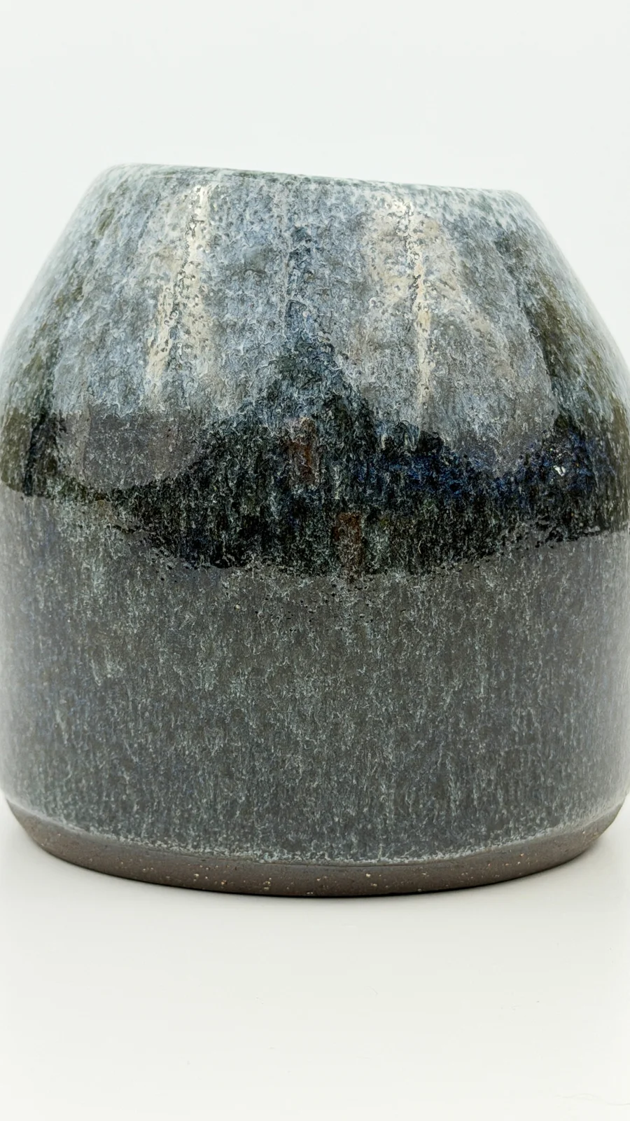 mtvessell_pottery_azure_7-2 Side view of a handcrafted ceramic vessel from mtvessell Pottery's Azure collection