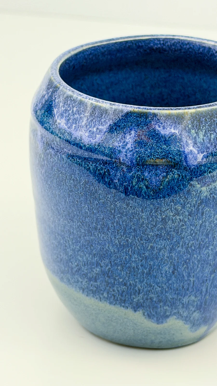 mtvessell_pottery_azure_8-1 Top detail view of a handcrafted ceramic vessel from mtvessell Pottery's Azure collection