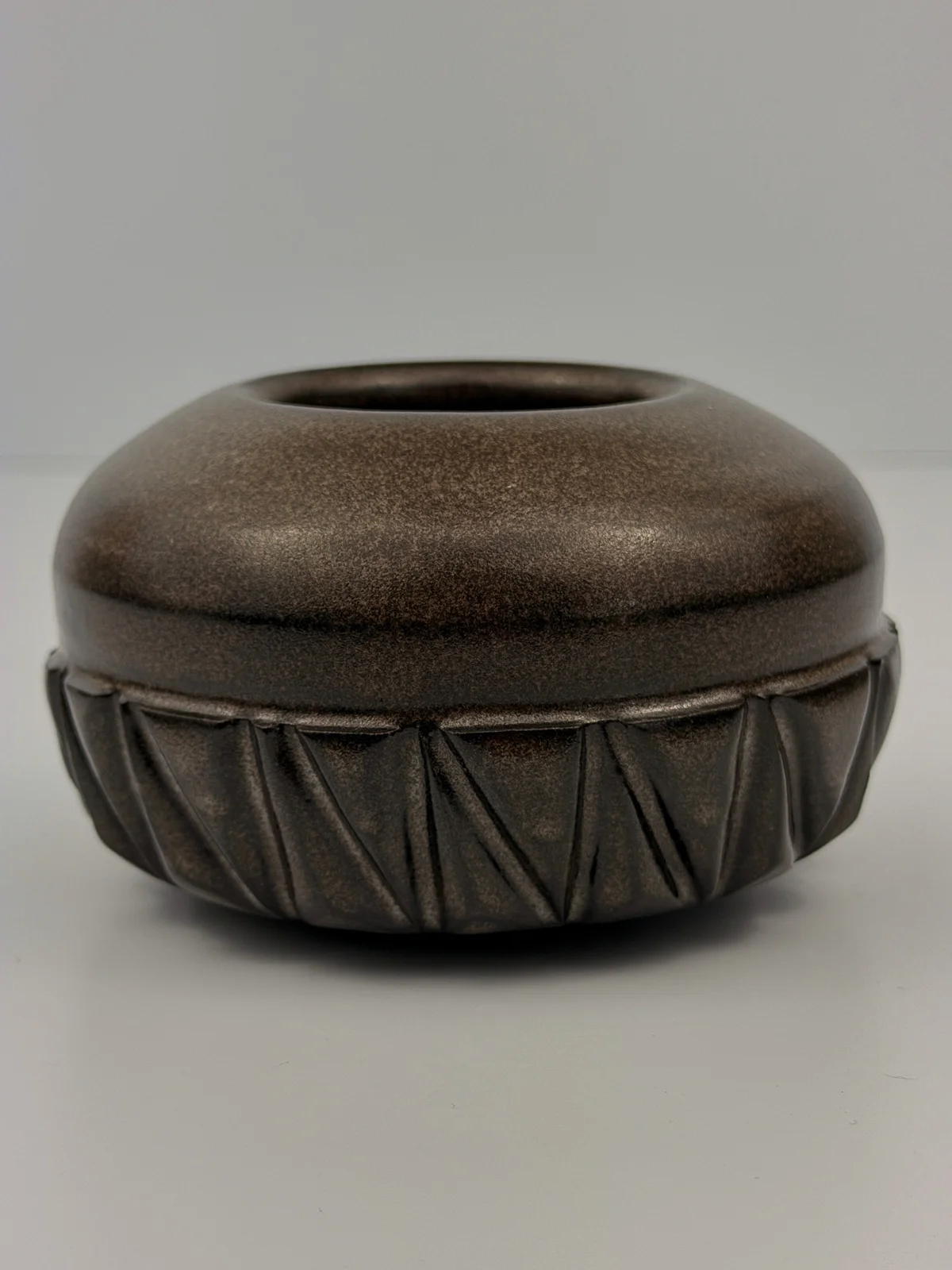 mtvessell_pottery_graphite_2-2