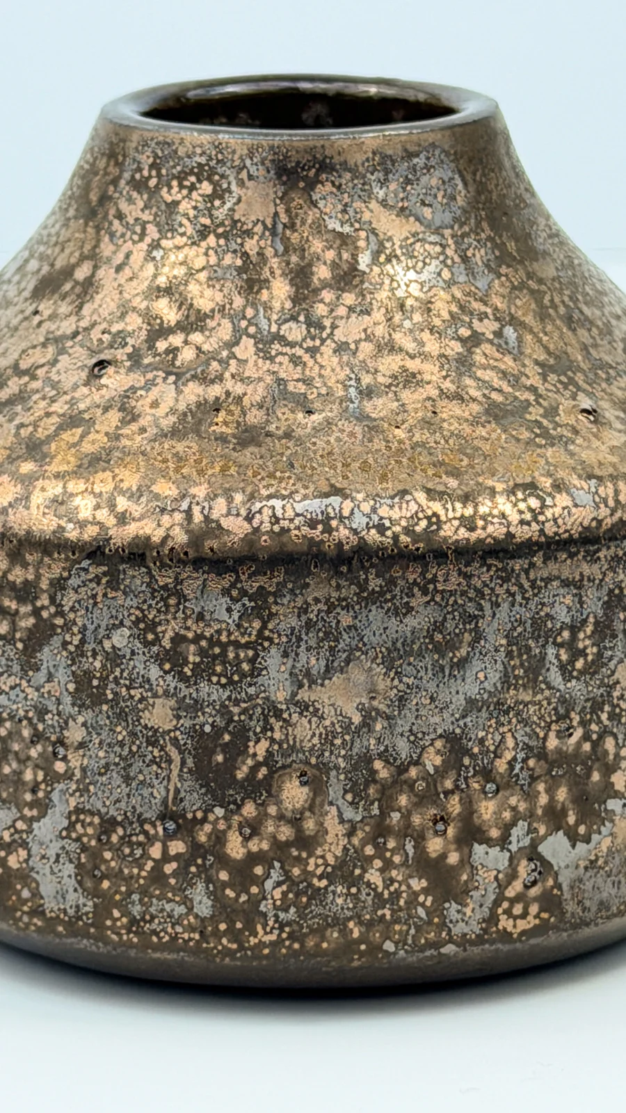 mtvessell_pottery_metallic_4-4 mtvessell_pottery_metallic_4-4